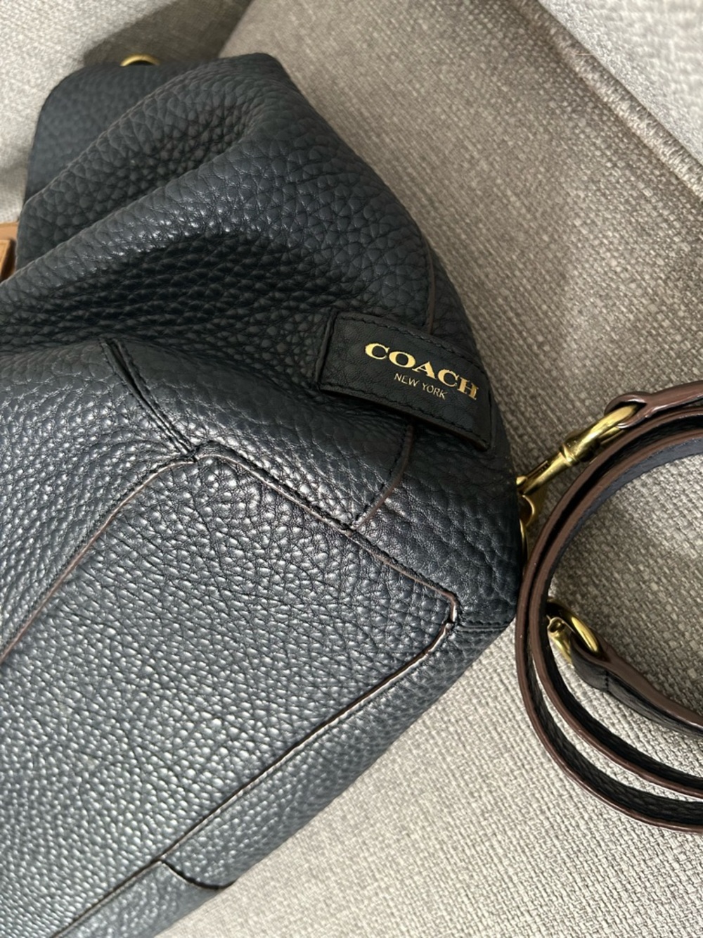 Coach Legacy Drawstring XL Shoulder Bag in navy pebbled leather - Picture 12 of 16